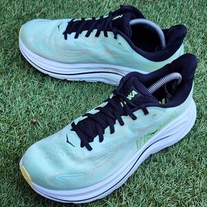 HOKA CLIFTON 10 - Mens Atheltic Shoes - SIZE 9.5.D